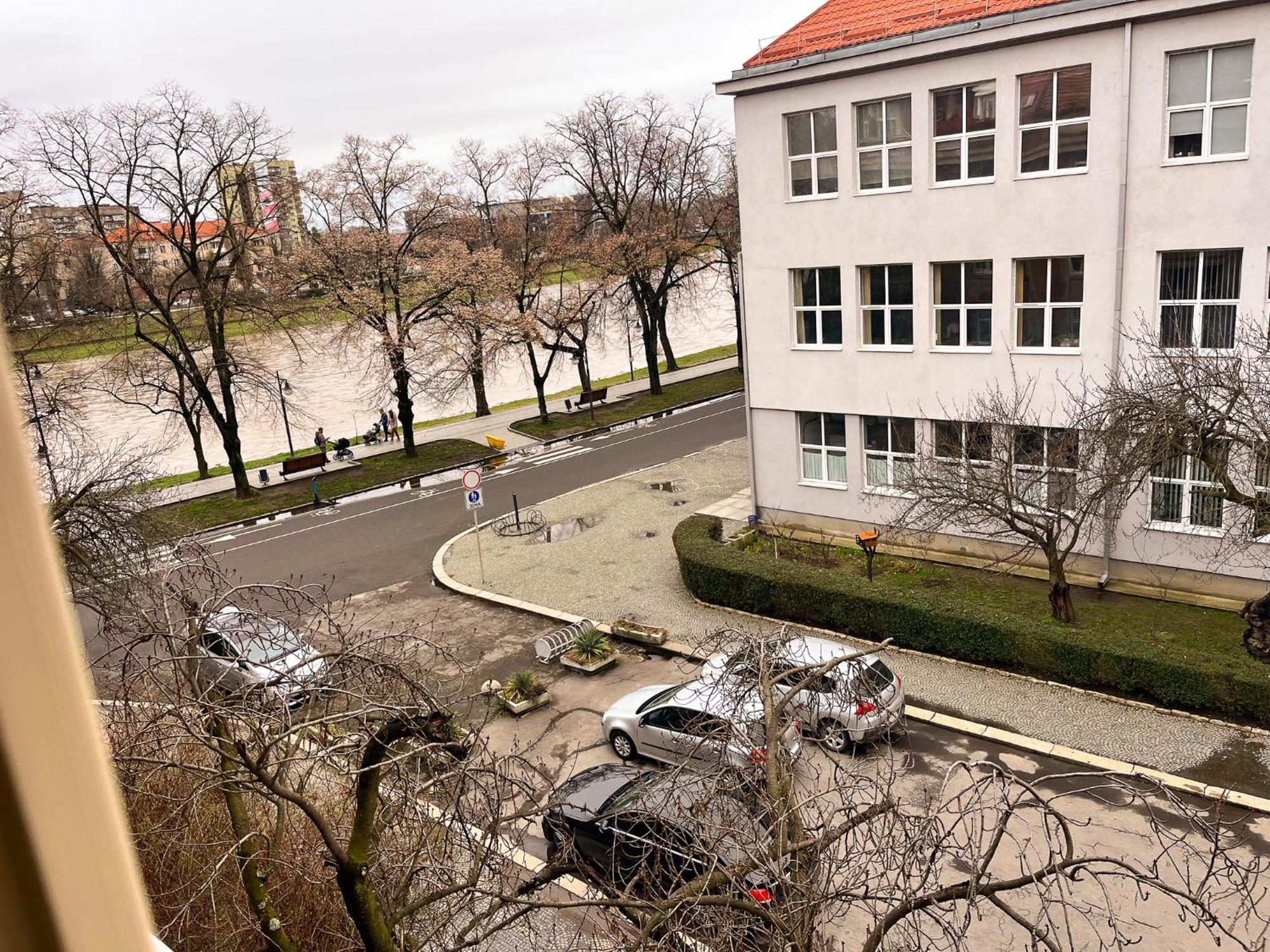 Апарт-Отель "Галаговъ" Uschhorod Exterior foto